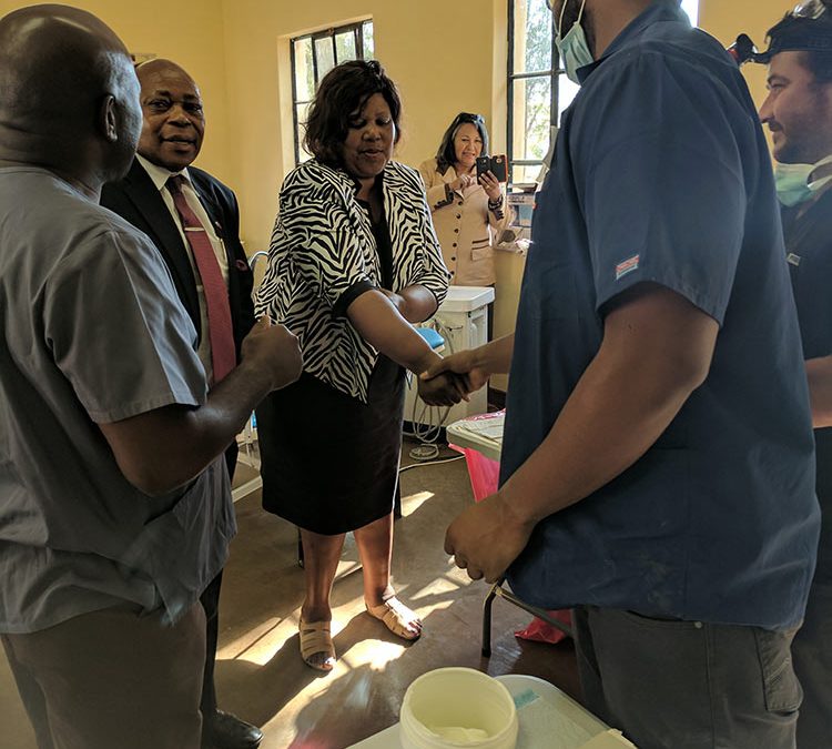 Greeting the Deputy Minister with Rotary club members